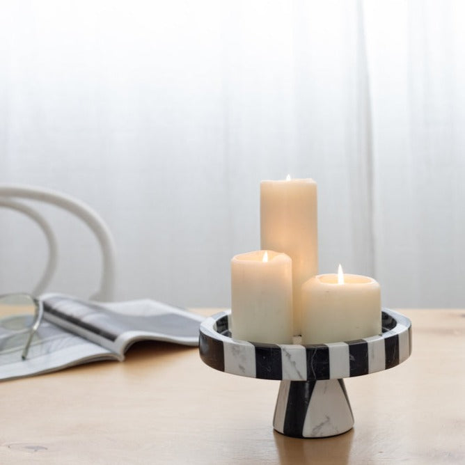 Marble Black and white cake stand with candles